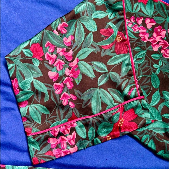 Ann Taylor Dark Green, Pink Tropical Floral Pajama Set, Size M - Picture 12 of 15